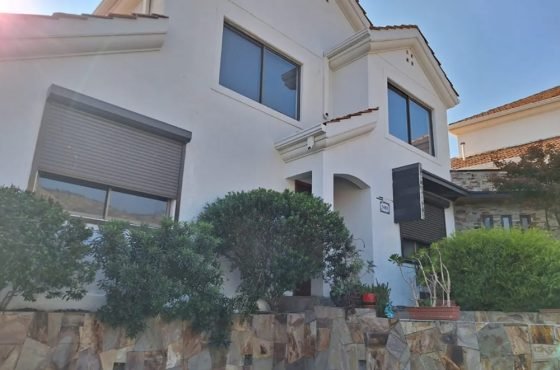 Oportunidad!!! En Condominio Cumbres De La Viña.